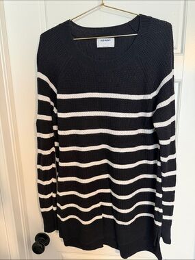 Old Navy Black and White Striped Tunic Sweater